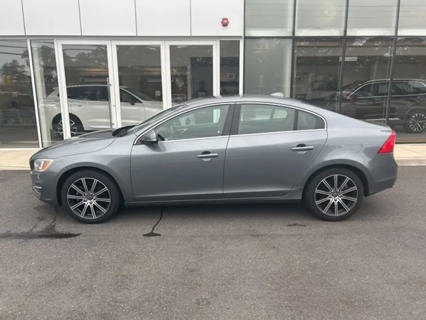 2018 Volvo S60 Inscription T5 photo 1