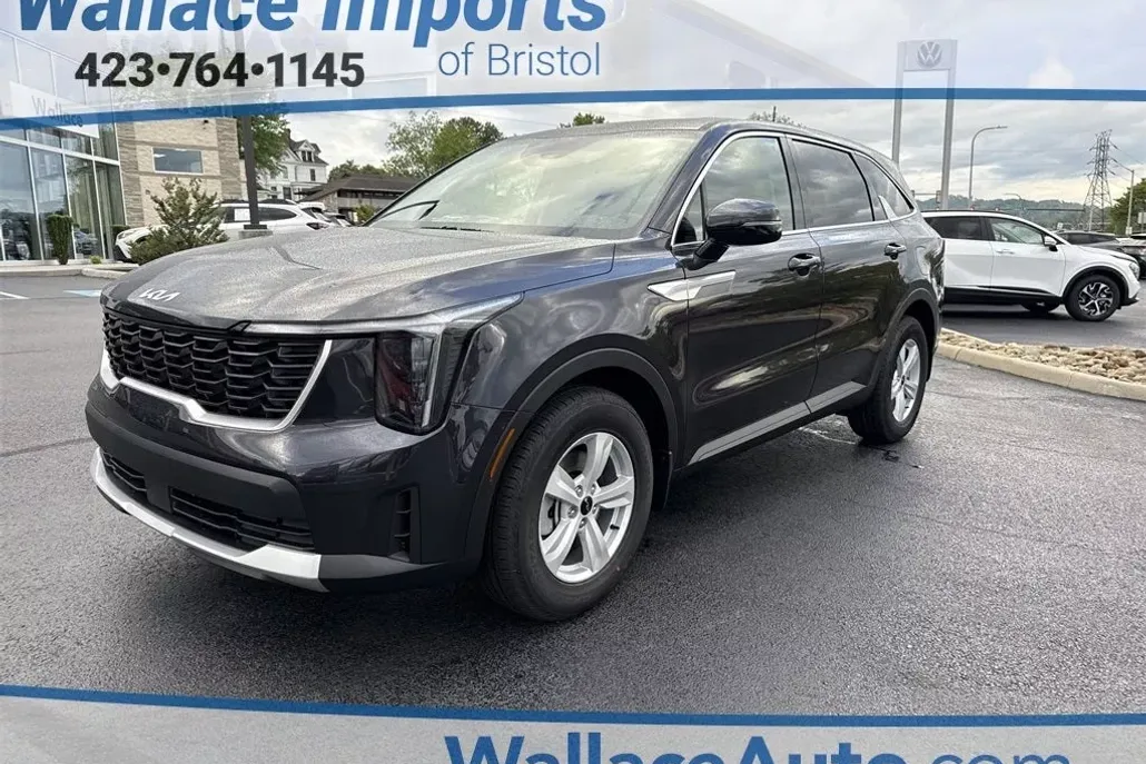 2025 Kia Sorento LX photo 1