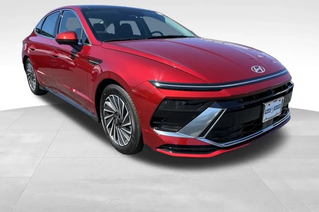 2024 Hyundai Sonata Hybrid Limited photo 1