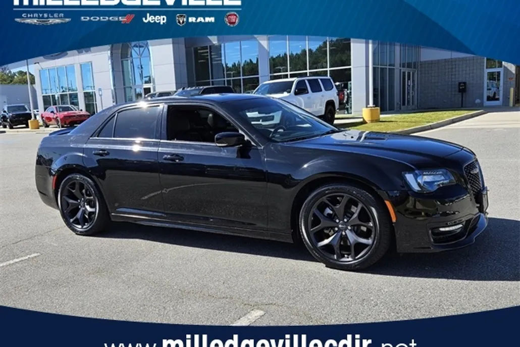 2022 Chrysler 300 S photo 1