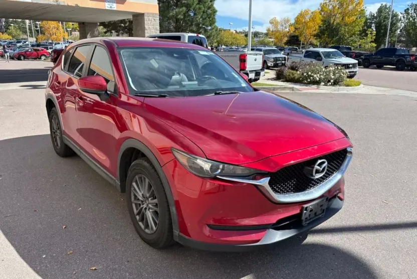 2017 Mazda CX-5 Touring photo 1