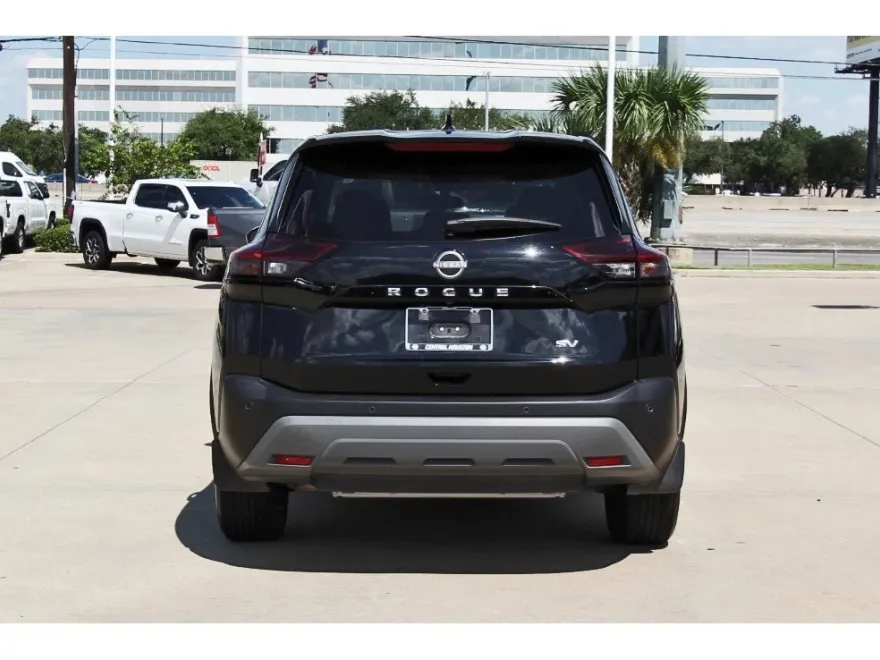 2023 Nissan Rogue SV photo 1