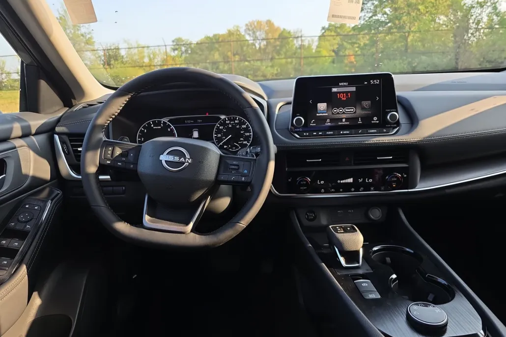 2026 Nissan Rogue SV photo 1