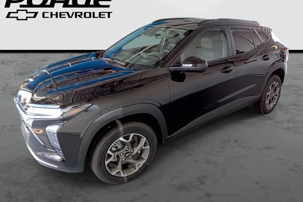 2025 Chevrolet Trax LT photo 1