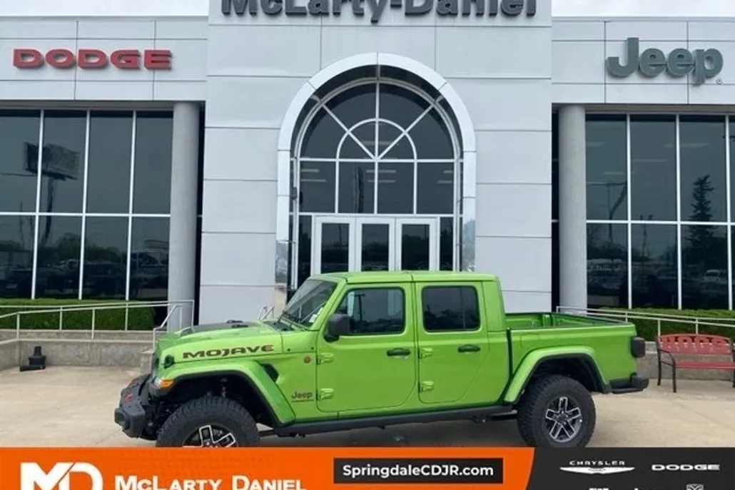 2025 Jeep Gladiator Mojave photo 1