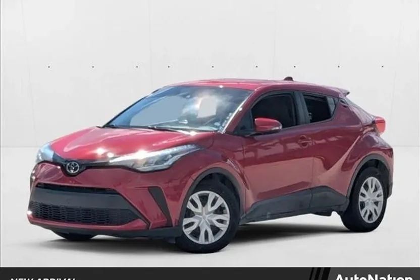 2020 Toyota C-HR LE photo 1