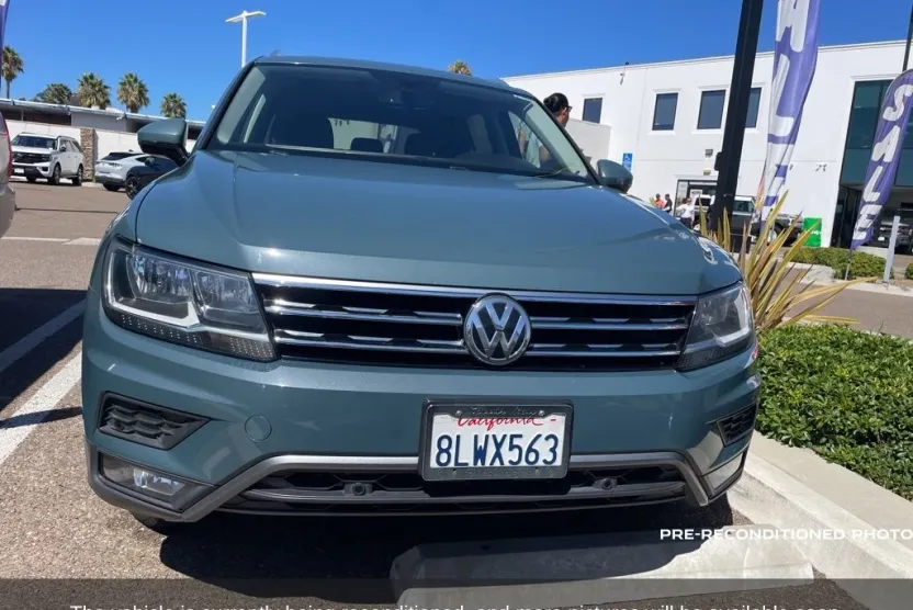 2019 Volkswagen Tiguan SEL photo 1