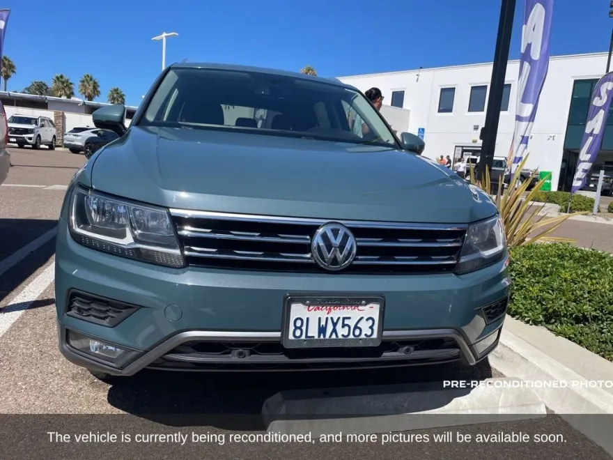2019 Volkswagen Tiguan SEL photo 1
