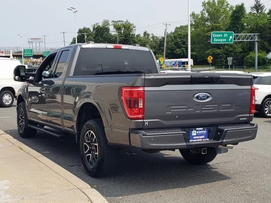 2022 Ford F-150 XLT photo 1