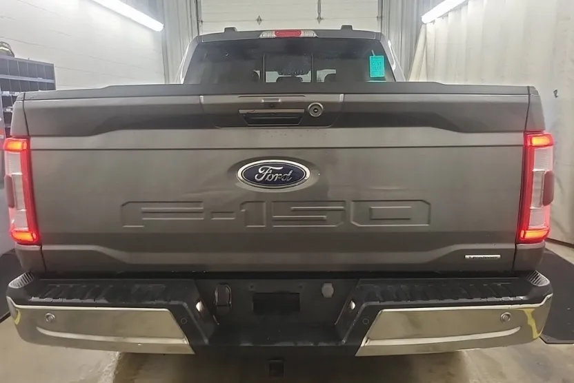 2023 Ford F-150 Lariat photo 1
