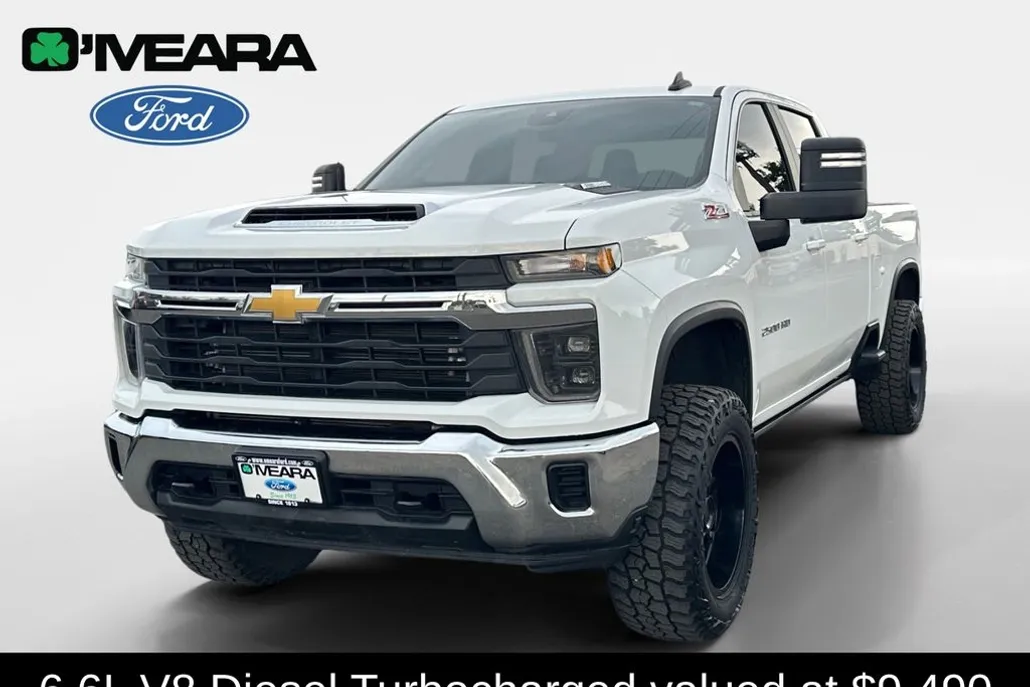 2024 Chevrolet Silverado 2500HD LT photo 1