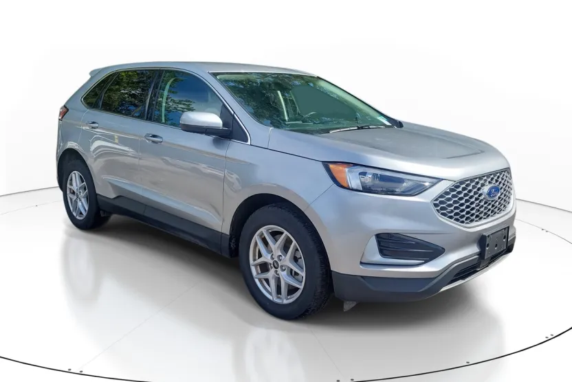 2024 Ford Edge SEL photo 1