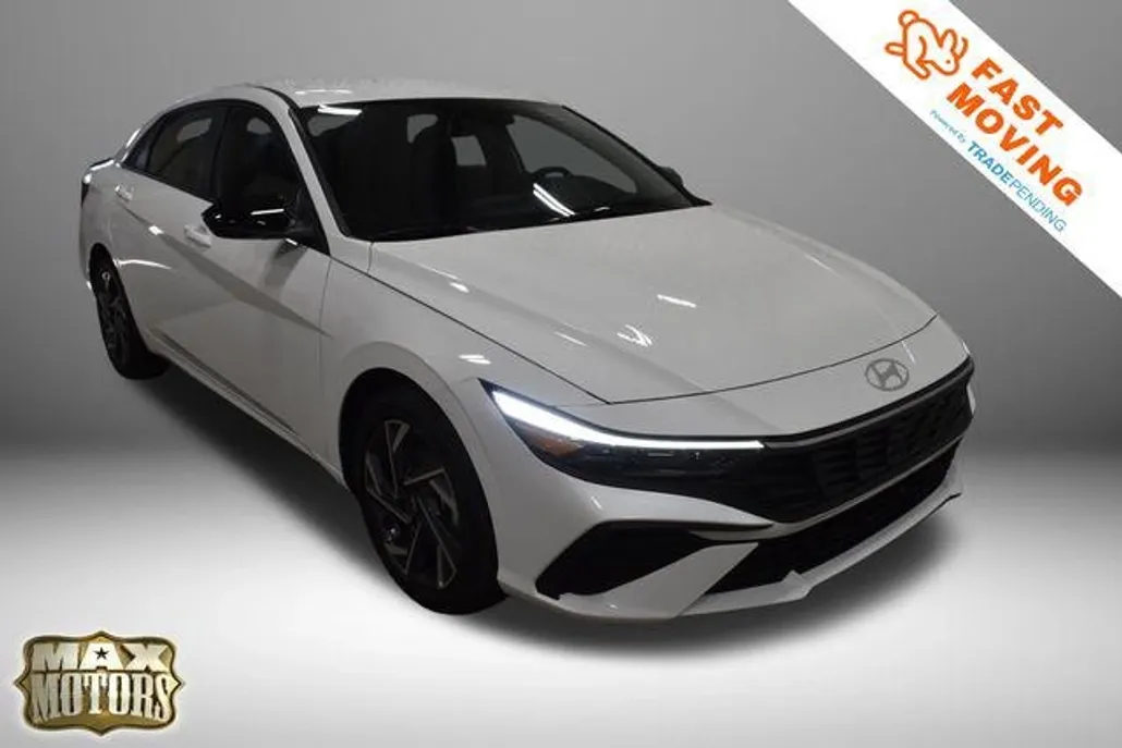 2025 Hyundai Elantra SEL Sport photo 1