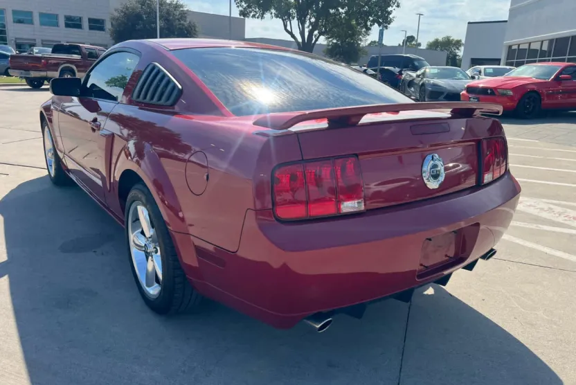 2008 Ford Mustang GT Deluxe photo 1