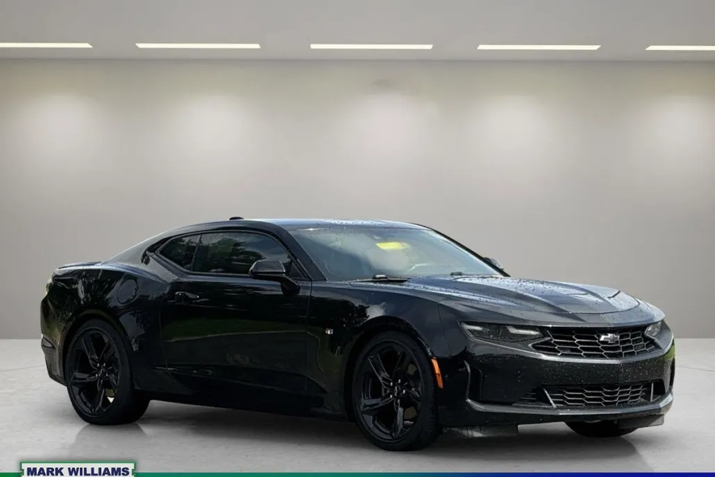 2021 Chevrolet Camaro 3LT photo 1