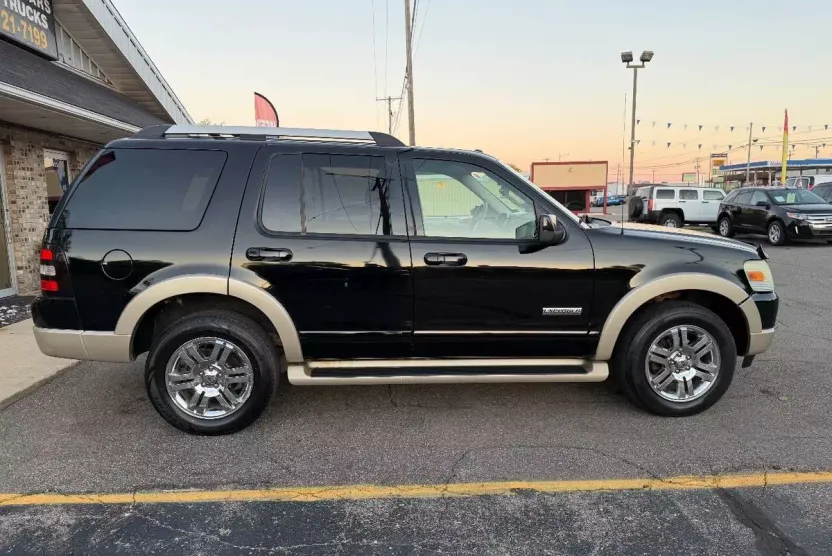 2007 Ford Explorer Eddie Bauer photo 1