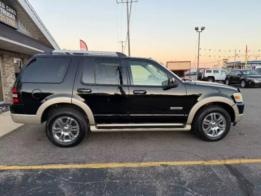 2007 Ford Explorer Eddie Bauer photo 1