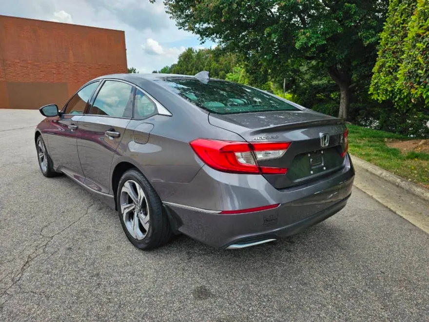 2018 Honda Accord EX photo 1