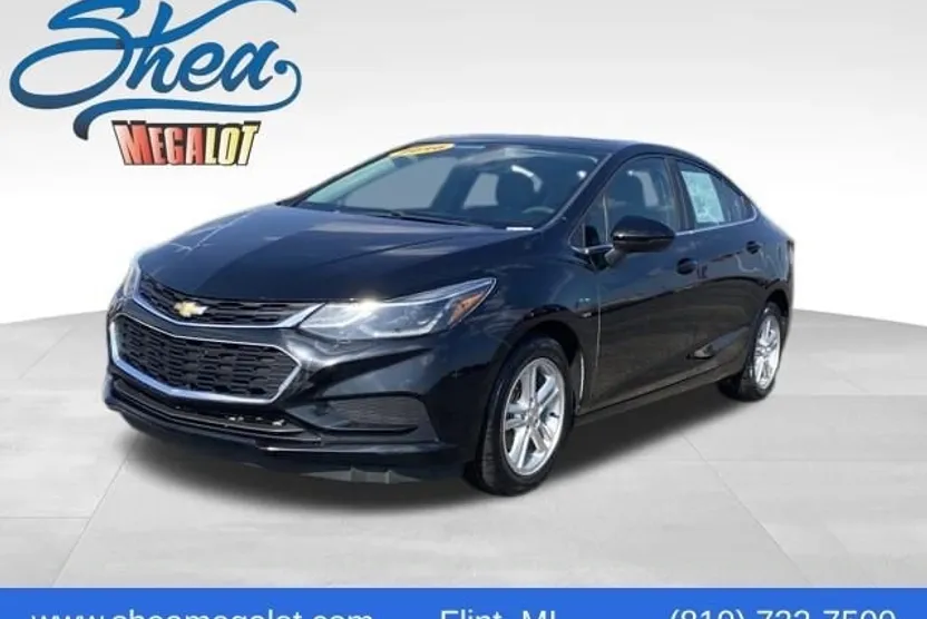 2016 Chevrolet Cruze LT photo 1