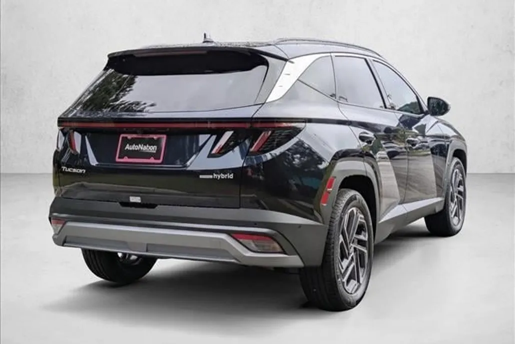 2025 Hyundai Tucson Hybrid Limited photo 1