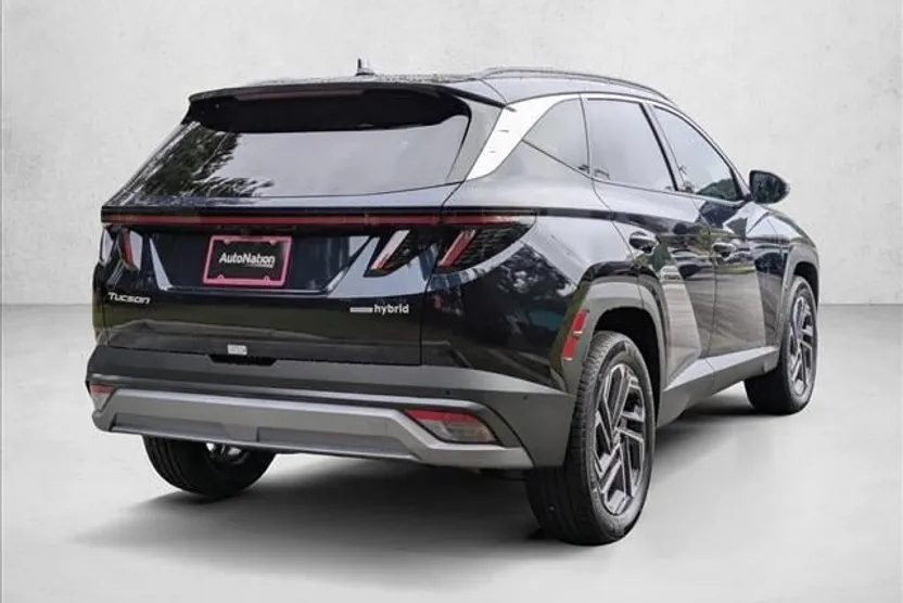 2025 Hyundai Tucson Hybrid Limited photo 1