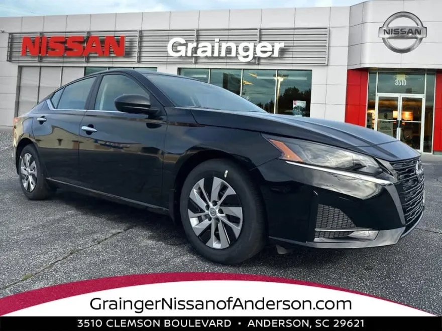 2025 Nissan Altima S photo 1