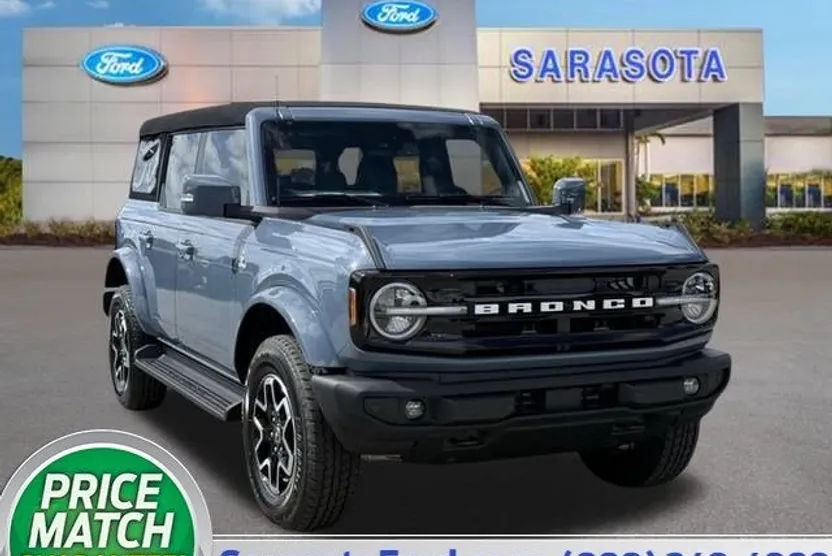 2025 Ford Bronco Outer Banks photo 1