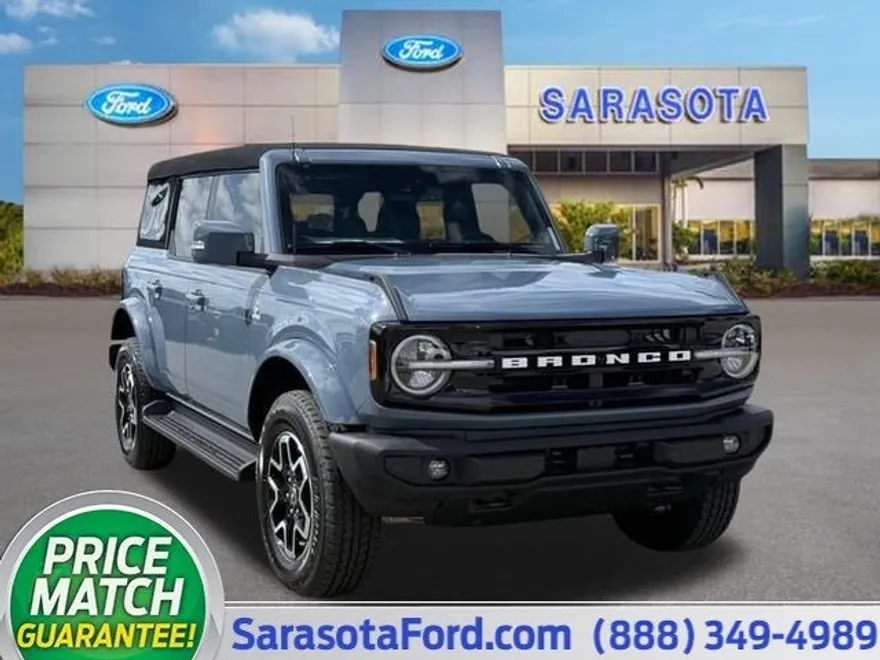 2025 Ford Bronco Outer Banks photo 1