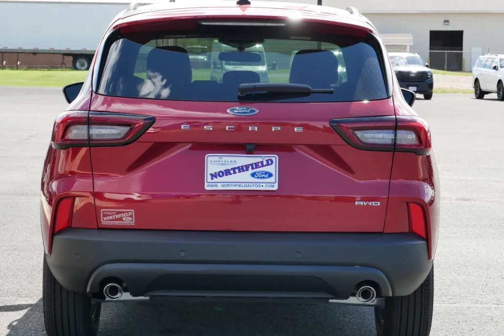2025 Ford Escape ST-Line photo 1