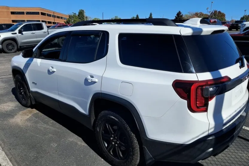 2022 Gmc Acadia AT4 photo 1
