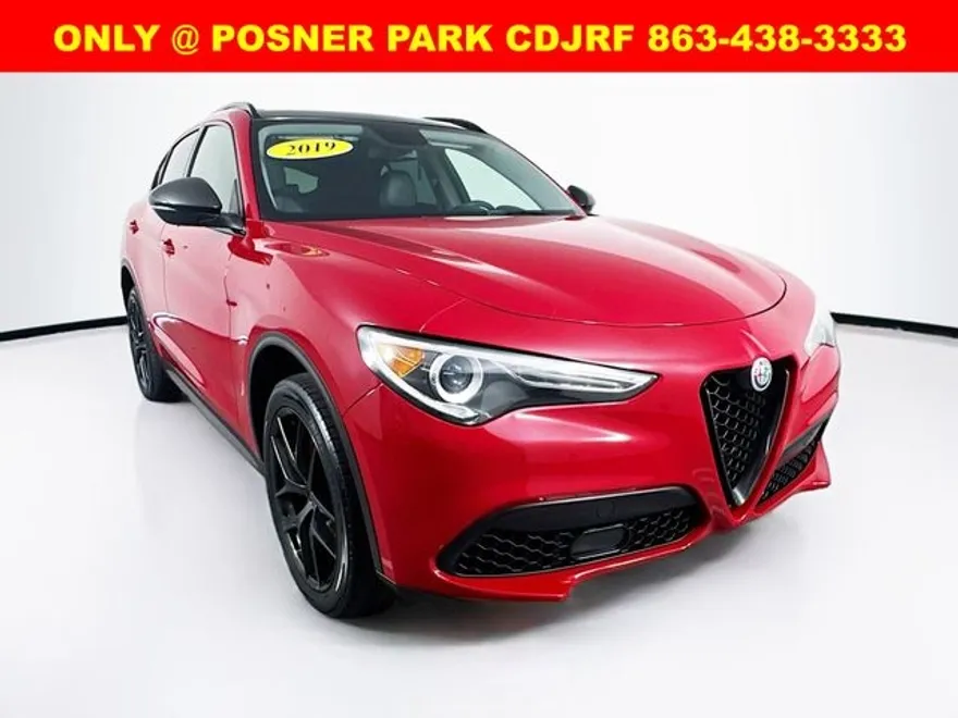 2019 Alfa Romeo Stelvio Base photo 1
