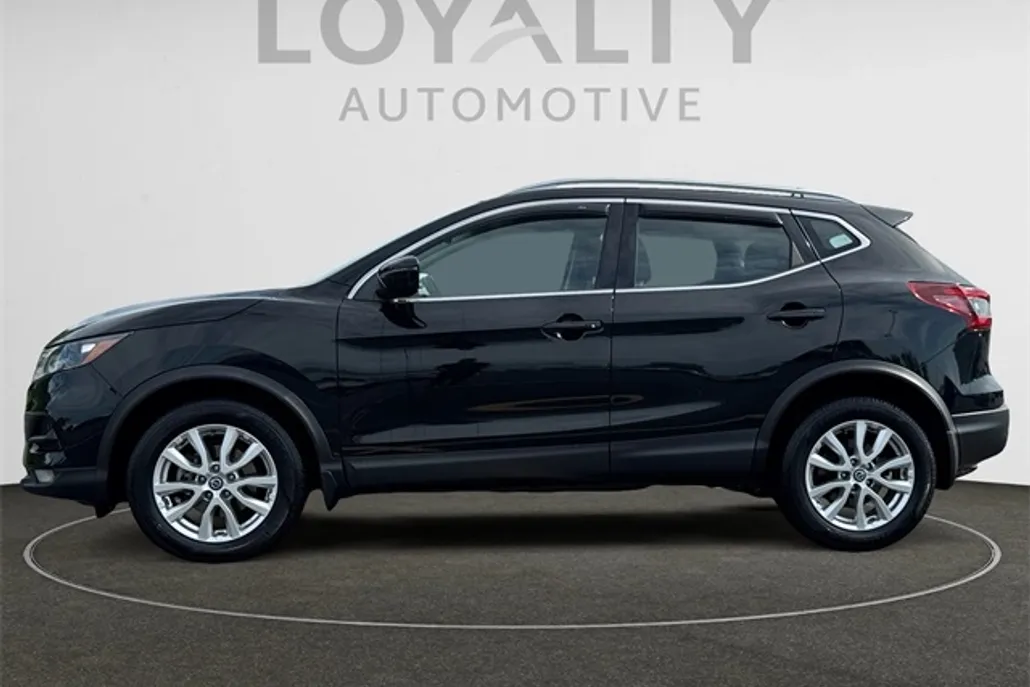 2021 Nissan Rogue Sport SV photo 1