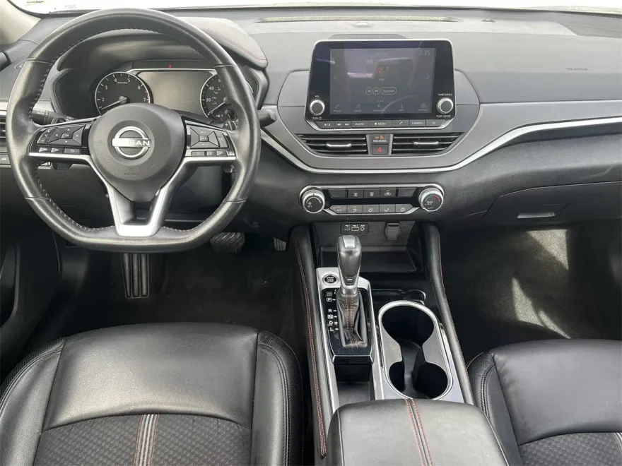 2024 Nissan Altima 2.5 SR photo 1
