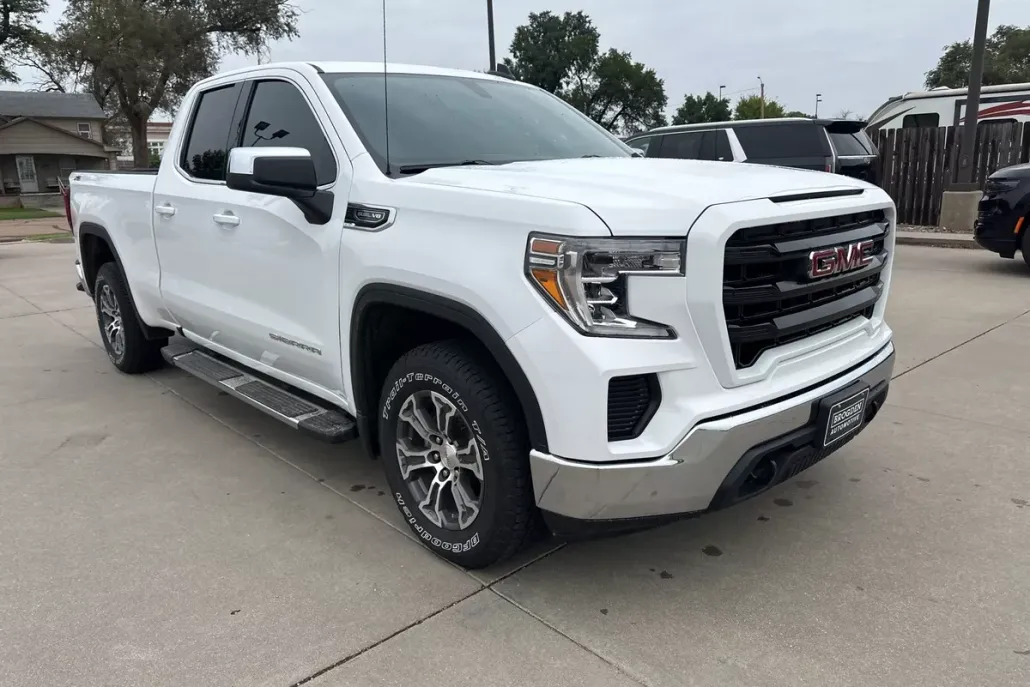 2020 Gmc Sierra 1500 SLE photo 1