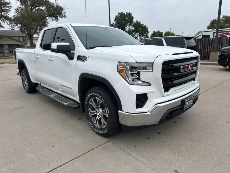 2020 Gmc Sierra 1500 SLE photo 1