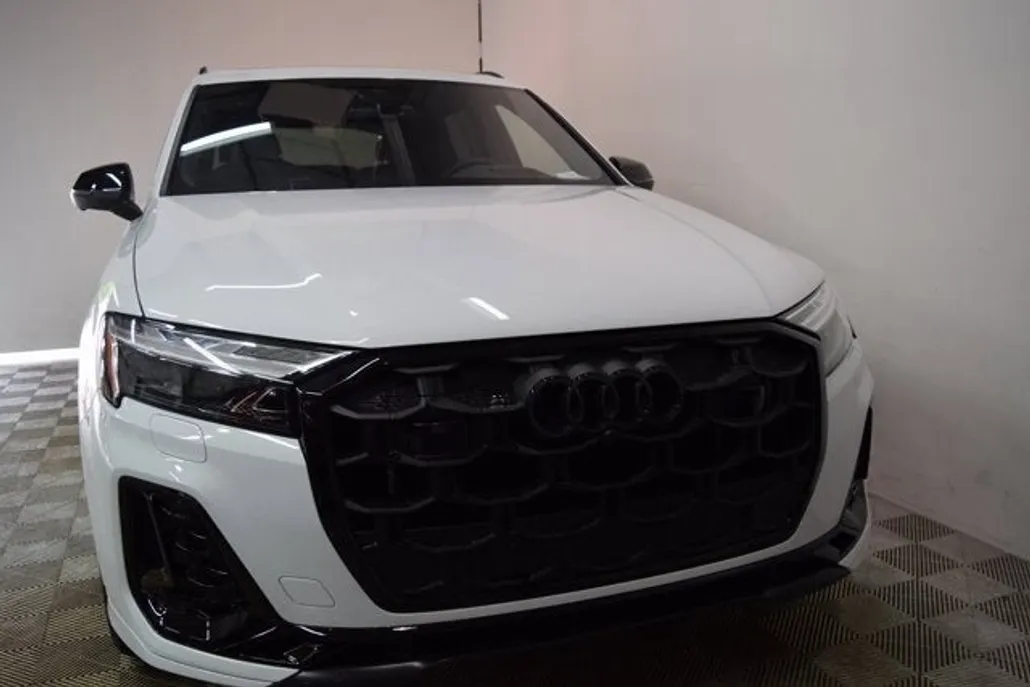 2026 Audi SQ7 Prestige photo 1