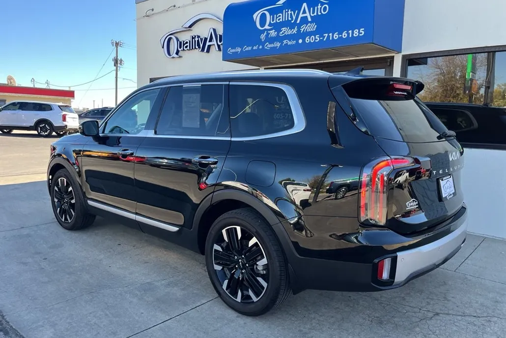 2023 Kia Telluride SX photo 1