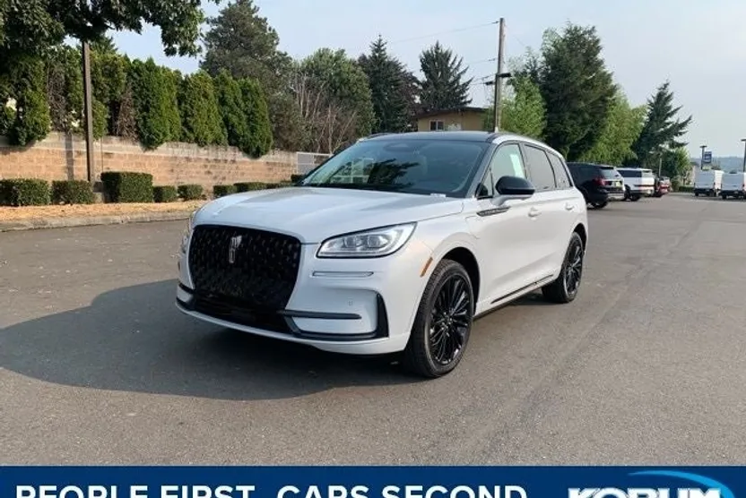 2025 Lincoln Corsair Grand Touring photo 1
