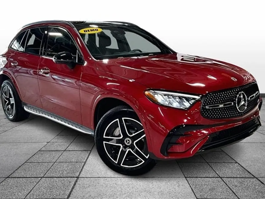 2025 Mercedes Benz GLC 300 4MATIC photo 1