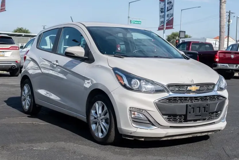 2020 Chevrolet Spark LT photo 1