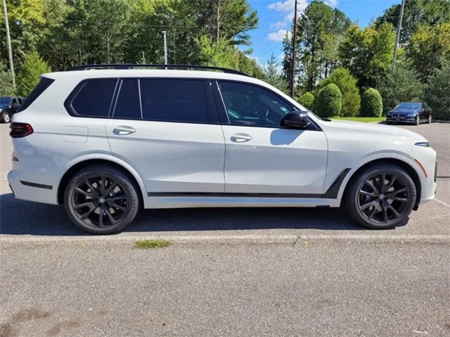 2024 Bmw X7 M60i photo 1