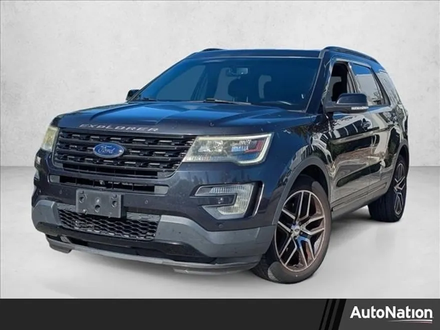 2017 Ford Explorer Sport photo 1