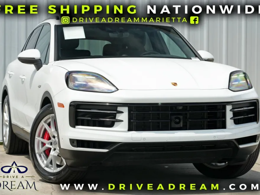 2024 Porsche Cayenne S E-Hybrid photo 1