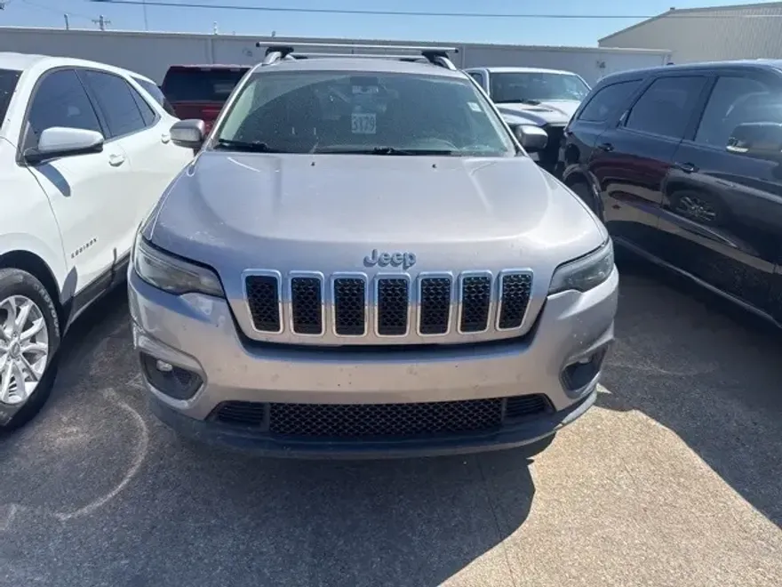 2019 Jeep Cherokee Latitude photo 1