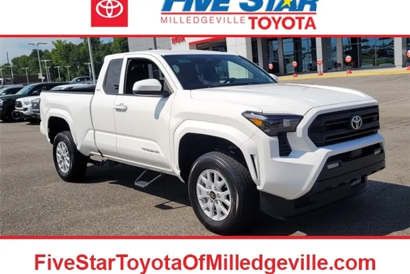 2024 Toyota Tacoma SR5 photo 1