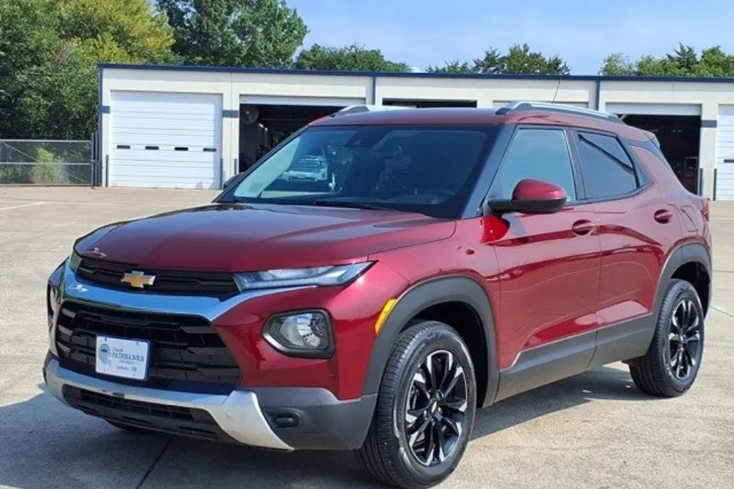 2023 Chevrolet Trailblazer LT photo 1