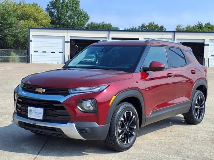 2023 Chevrolet Trailblazer LT photo 1