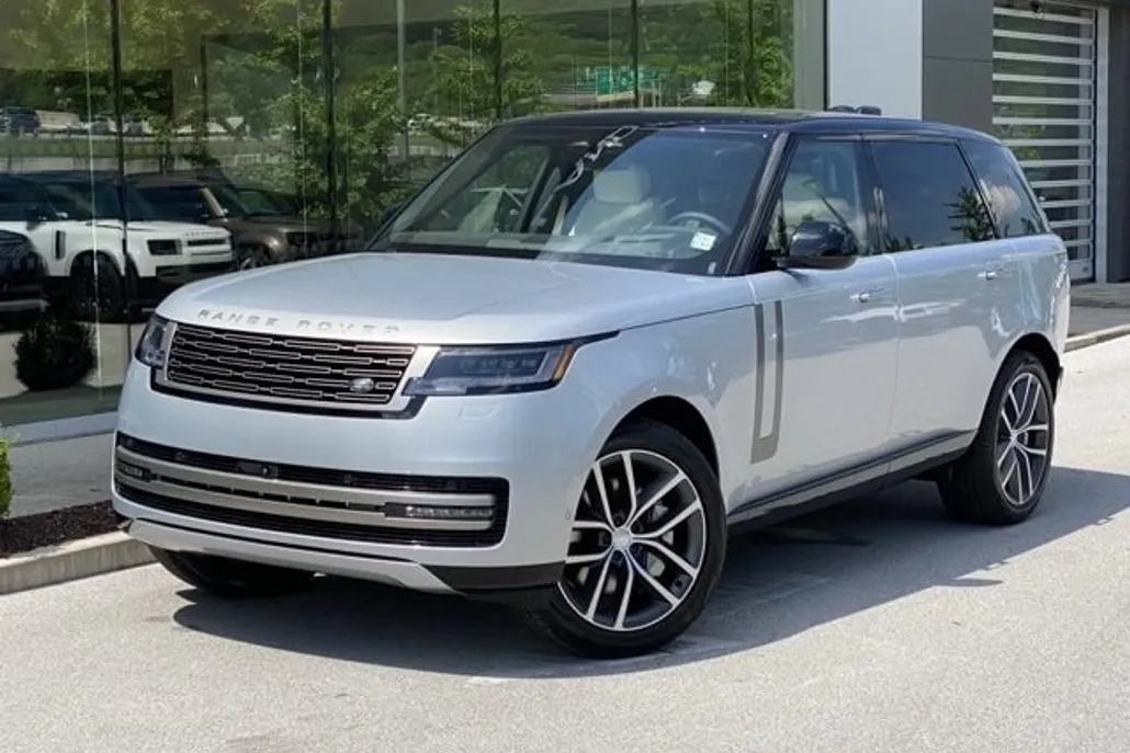 2025 Land Rover Range Rover SE photo 1