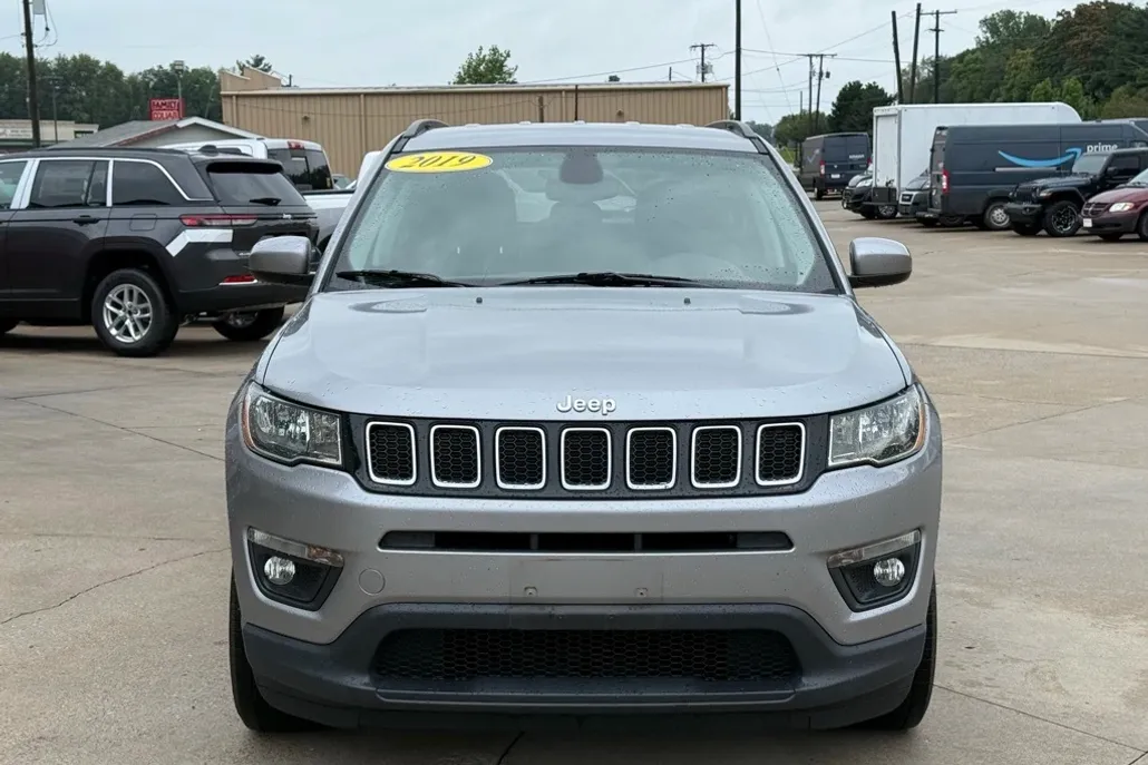 2019 Jeep Compass Latitude photo 1