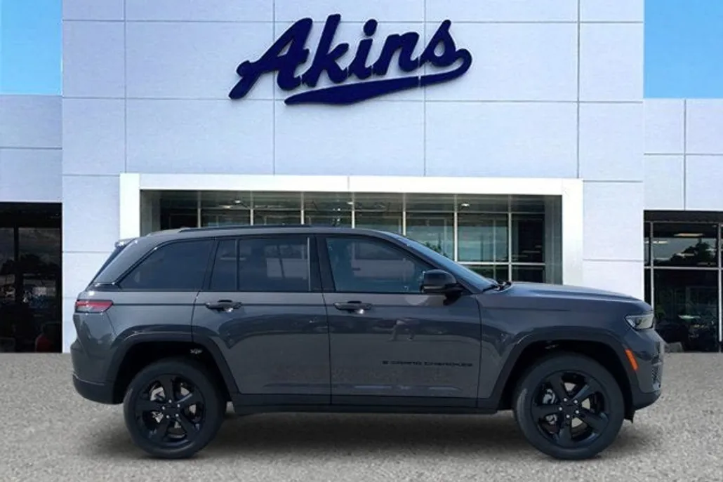 2025 Jeep Grand Cherokee Altitude X photo 1